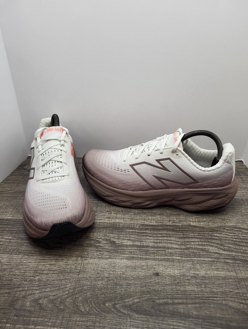New Balance Fresh Foam X 1080v14 Womens Size 10 Mauve Running Shoes Sneakers